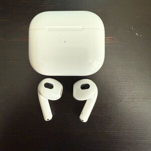 Apple Earbuds
